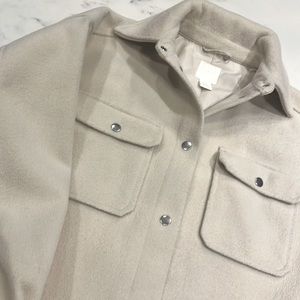 Shacket with snap closure (oversized)